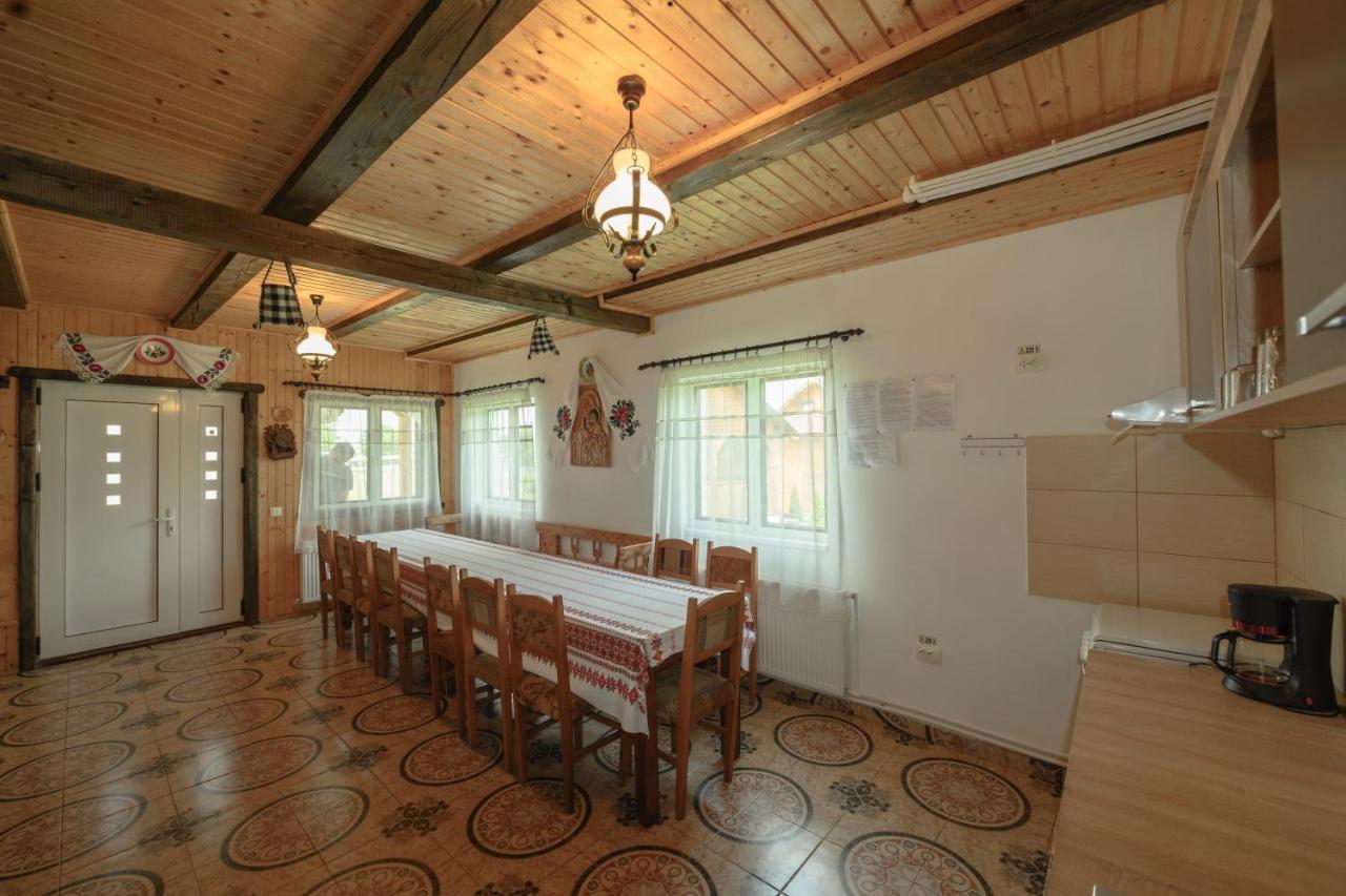 Casa Cupcea Villa Budesti  Exterior photo